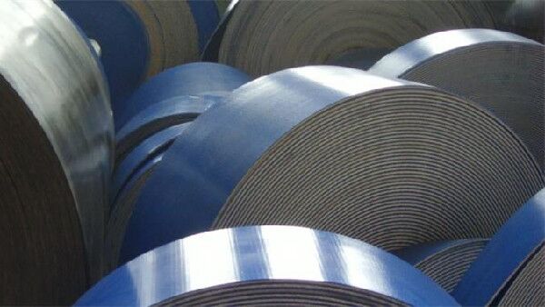 bucket conveyor belt